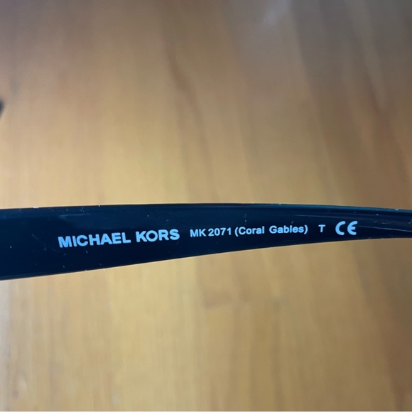Michael Kors sunglasses!!! - Picture 7 of 7